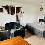 Chorzimmer- Ambiente Am Fusse Der Burg *