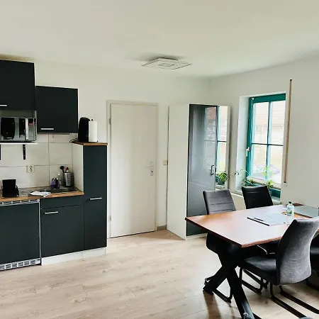 Chorzimmer- Ambiente Am Fusse Der Burg Apartament *
